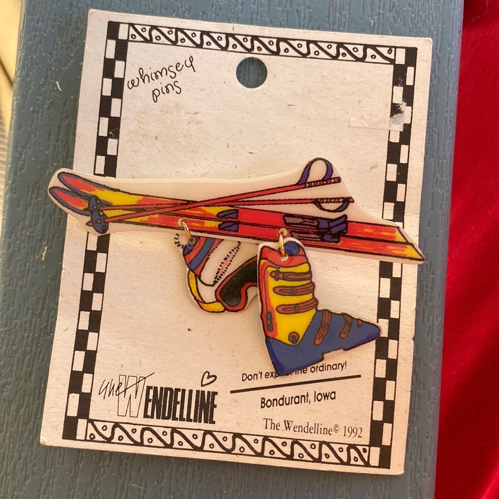 The Wendelline brooch from 1992. Don’t expect the ordinary.